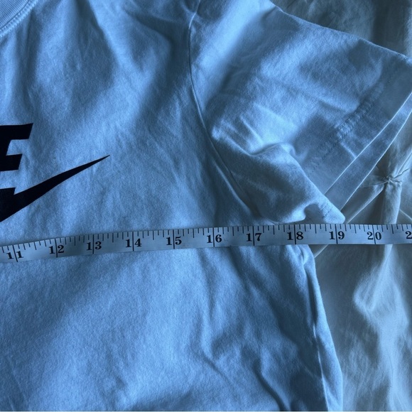 Nike White Large Logo XS Crop Top - Picture 7 of 8